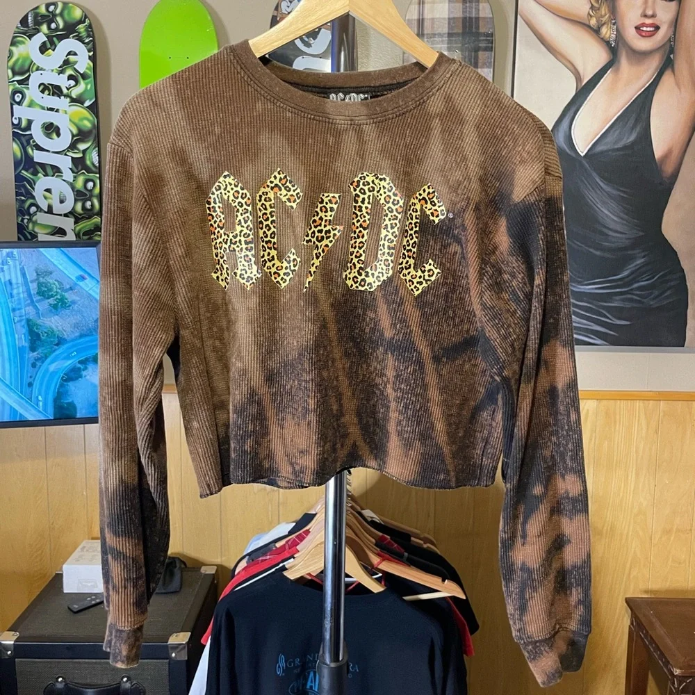 Women’s Two-toned cheetah AC/DC print, custom bleach splatter design long sleeve - Picture 1 of 6